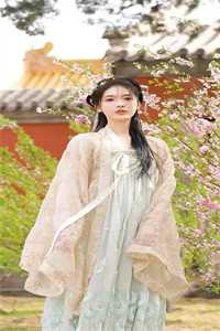 谁让他当落榜美术生的？